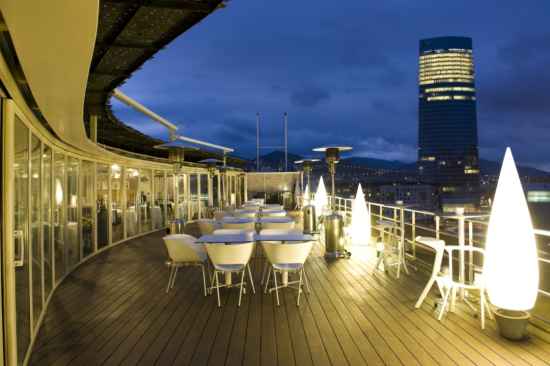 La terraza del restaurante DOMA Bilbao de Martn Berasategui